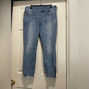 Women’s Rock & Republic Fever Pull On Skinny Jeans with Zipper Details size 16